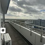 Exklusives Penthouse Mit Sauna Am Rhein, Naehe Duesseldorf Messe Airport, 180m2 Luxus, 150m2 Terasse Ideal Fuer Gruppen, Shootings, Content Creator Apartment *