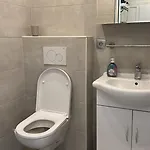 Exklusives Penthouse Mit Sauna Am Rhein, Naehe Duesseldorf Messe Airport, 180m2 Luxus, 150m2 Terasse Ideal Fuer Gruppen, Shootings, Content Creator Apartment