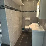 Exklusives Penthouse Mit Sauna Am Rhein, Naehe Duesseldorf Messe Airport, 180m2 Luxus, 150m2 Terasse Ideal Fuer Gruppen, Shootings, Content Creator * Neuss
