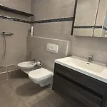 Exklusives Penthouse Mit Sauna Am Rhein, Naehe Duesseldorf Messe Airport, 180m2 Luxus, 150m2 Terasse Ideal Fuer Gruppen, Shootings, Content Creator Apartment Neuss