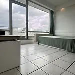 Exklusives Penthouse Mit Sauna Am Rhein, Naehe Duesseldorf Messe Airport, 180m2 Luxus, 150m2 Terasse Ideal Fuer Gruppen, Shootings, Content Creator *