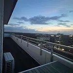 Apartment Exklusives Penthouse Mit Sauna Am Rhein, Naehe Duesseldorf Messe Airport, 180m2 Luxus, 150m2 Terasse Ideal Fuer Gruppen, Shootings, Content Creator Neuss