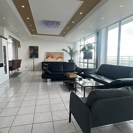 Lejlighed Exklusives Penthouse Mit Sauna Am Rhein, Naehe Duesseldorf Messe Airport, 180m2 Luxus, 150m2 Terasse Ideal Fuer Gruppen, Shootings, Content Creator *