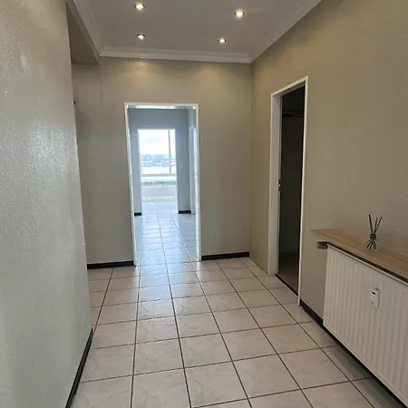 Exklusives Penthouse Mit Sauna Am Rhein, Naehe Duesseldorf Messe Airport, 180m2 Luxus, 150m2 Terasse Ideal Fuer Gruppen, Shootings, Content Creator شقة *