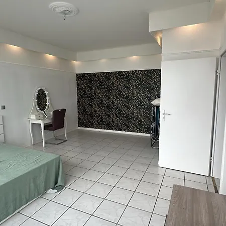 Exklusives Penthouse Mit Sauna Am Rhein, Naehe Duesseldorf Messe Airport, 180m2 Luxus, 150m2 Terasse Ideal Fuer Gruppen, Shootings, Content Creator Lejlighed