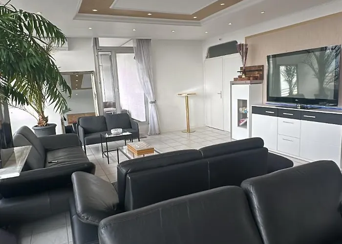 Exklusives Penthouse Mit Sauna Am Rhein, Naehe Duesseldorf Messe Airport, 180m2 Luxus, 150m2 Terasse Ideal Fuer Gruppen, Shootings, Content Creator Lejlighed
