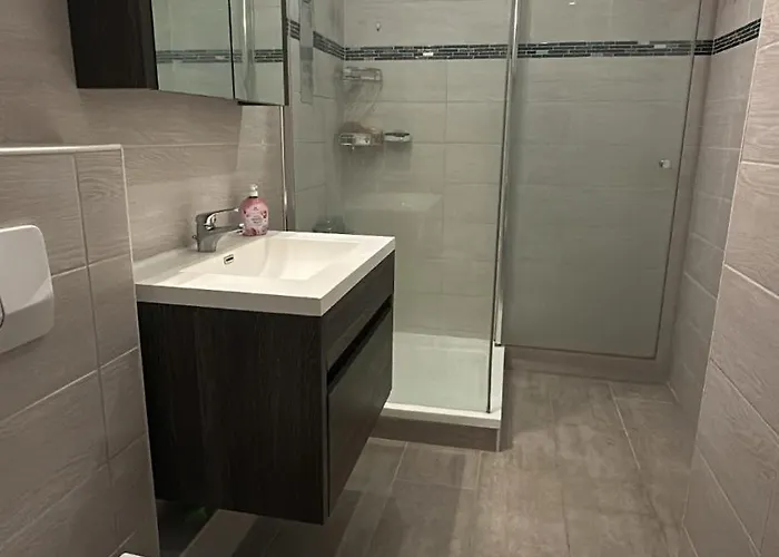 Exklusives Penthouse Mit Sauna Am Rhein, Naehe Duesseldorf Messe Airport, 180m2 Luxus, 150m2 Terasse Ideal Fuer Gruppen, Shootings, Content Creator Lejlighed Neuss