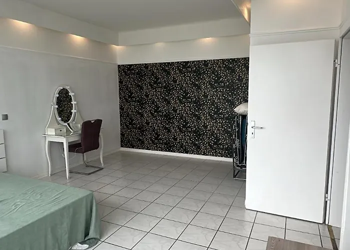 Exklusives Penthouse Mit Sauna Am Rhein, Naehe Duesseldorf Messe Airport, 180m2 Luxus, 150m2 Terasse Ideal Fuer Gruppen, Shootings, Content Creator Lejlighed