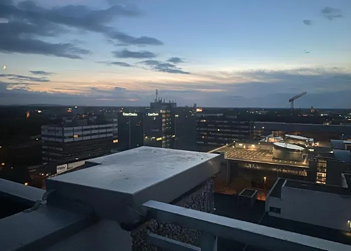 Exklusives Penthouse Mit Sauna Am Rhein, Naehe Duesseldorf Messe Airport, 180m2 Luxus, 150m2 Terasse Ideal Fuer Gruppen, Shootings, Content Creator *